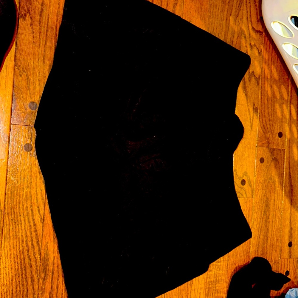 Whit house black market black shorts